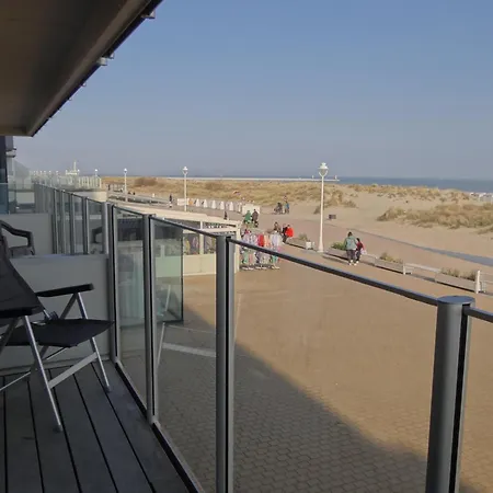 Seaflower 103 Located Directly On The Apartment